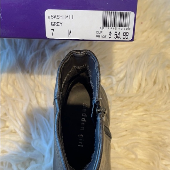 Madden girl Sashimi Grey Bootie - Picture 11 of 13